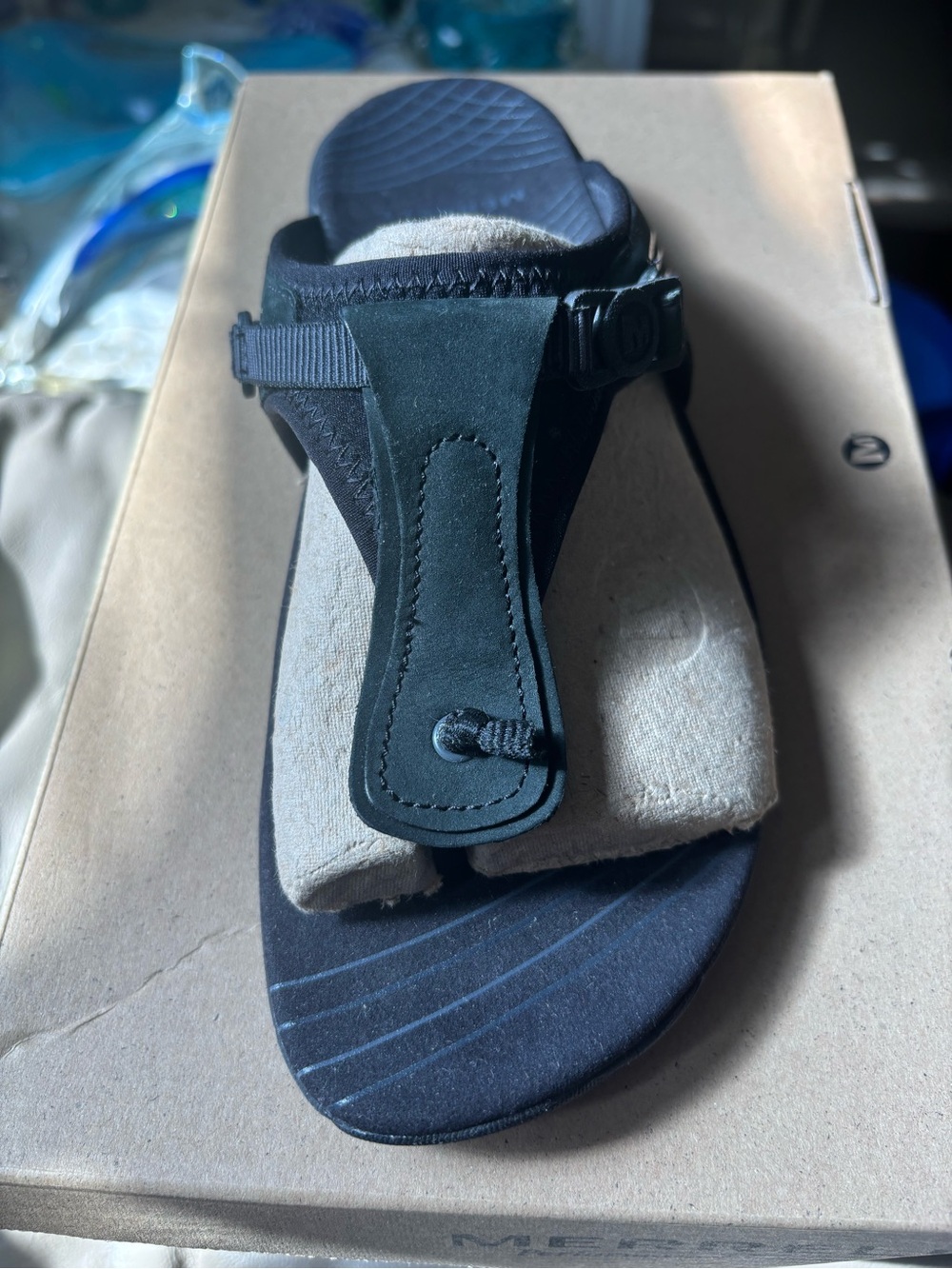 Merrell  Black Leather Toe-Post Sandal - Casual Comfort
